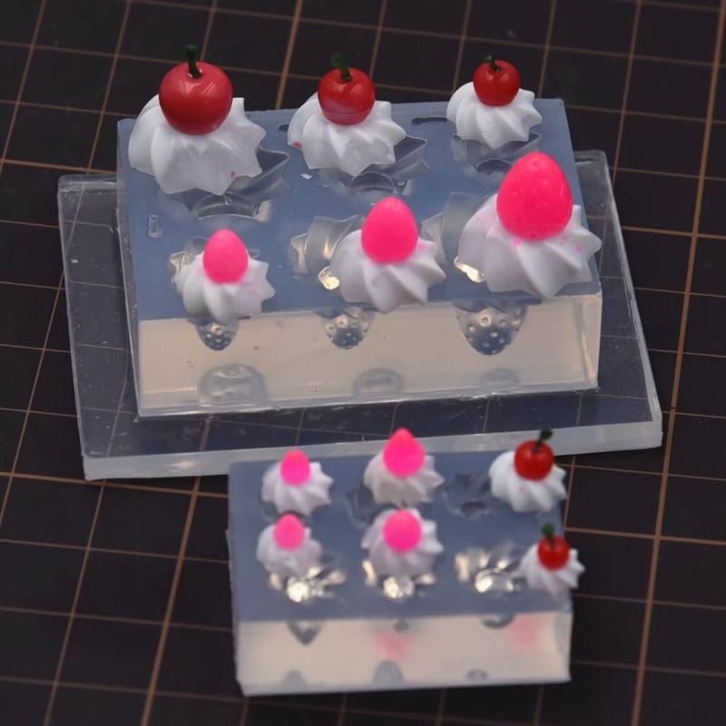 Baby Products Cream - Мини-3D крем с конусом, клубникой, силиконовая